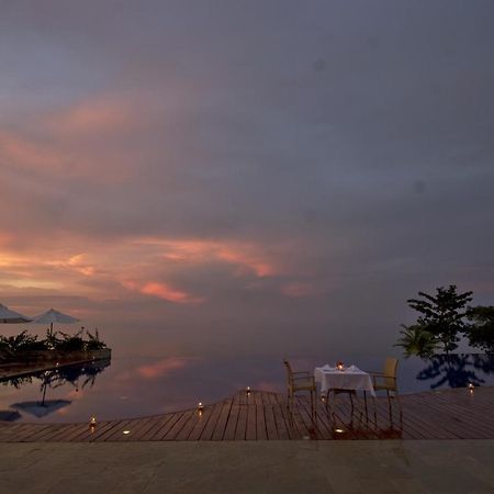 Eskaya Beach Resort And Spa Panglao Restaurant photo